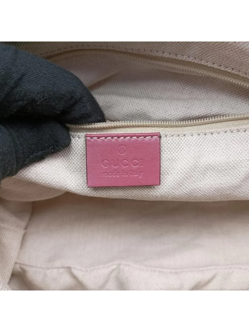 Gucci Sukey Beige Pink Canvas Leather Shoulder Bag